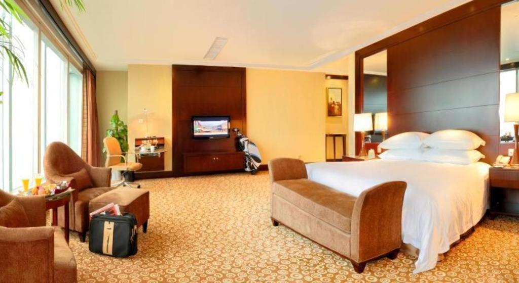 Golden Eagle Summit Hotel Downtown Nanjing  Exterior photo