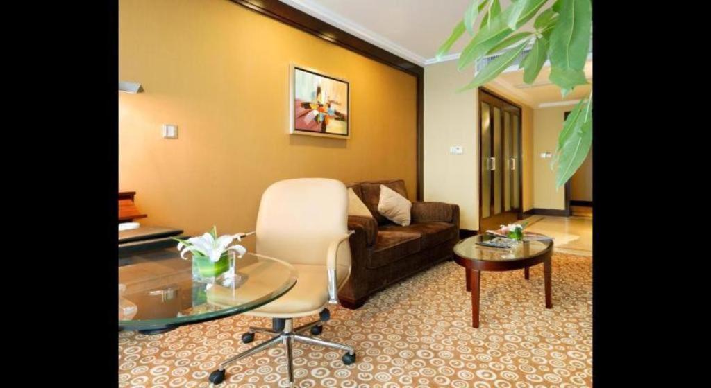 Golden Eagle Summit Hotel Downtown Nanjing  Exterior photo