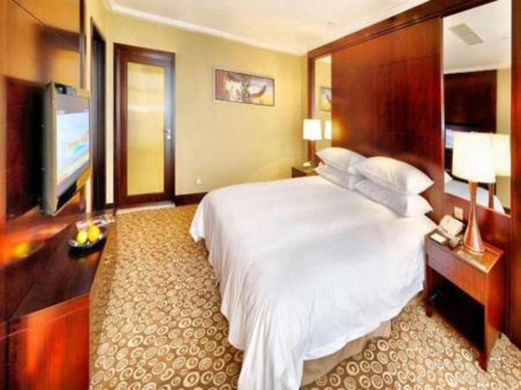 Golden Eagle Summit Hotel Downtown Nanjing  Exterior photo